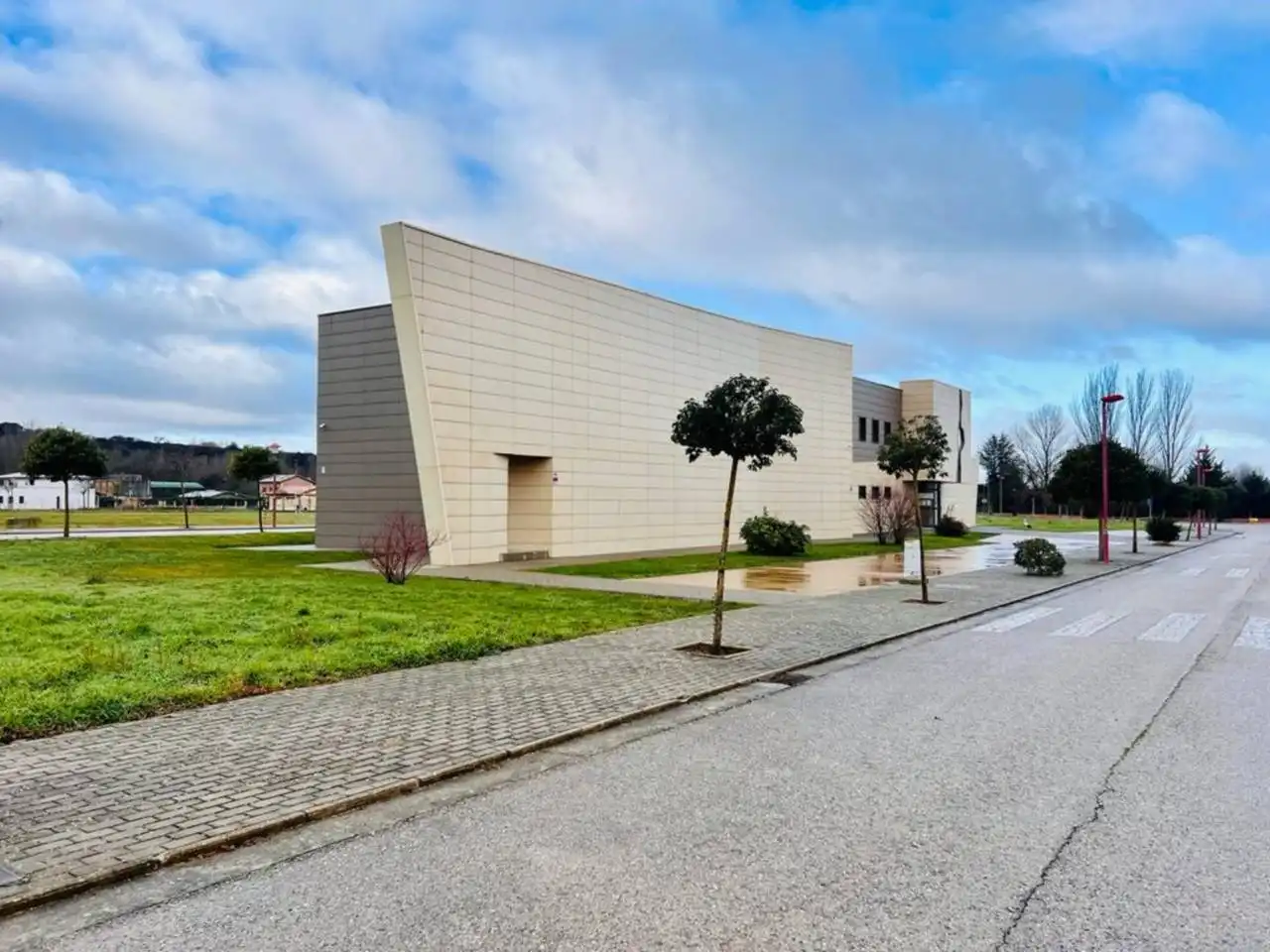 Außenansicht von Residential zum Verkauf in Cardeñajimeno
