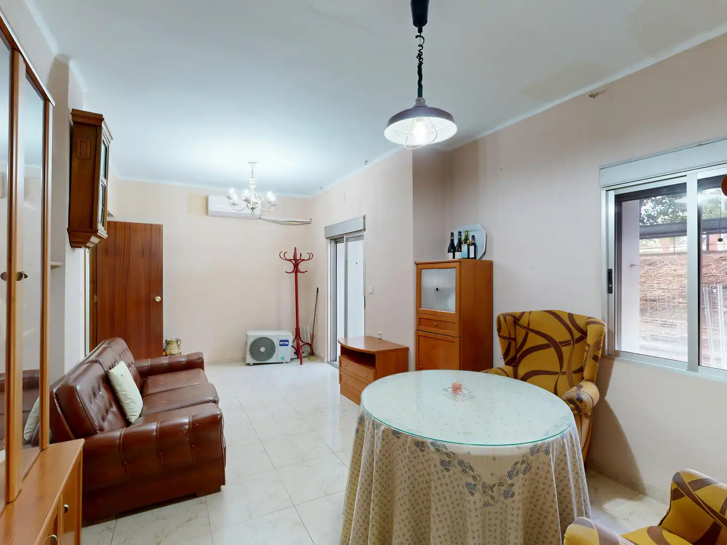 Sala d'estar de Pis en venda en Casco Antiguo