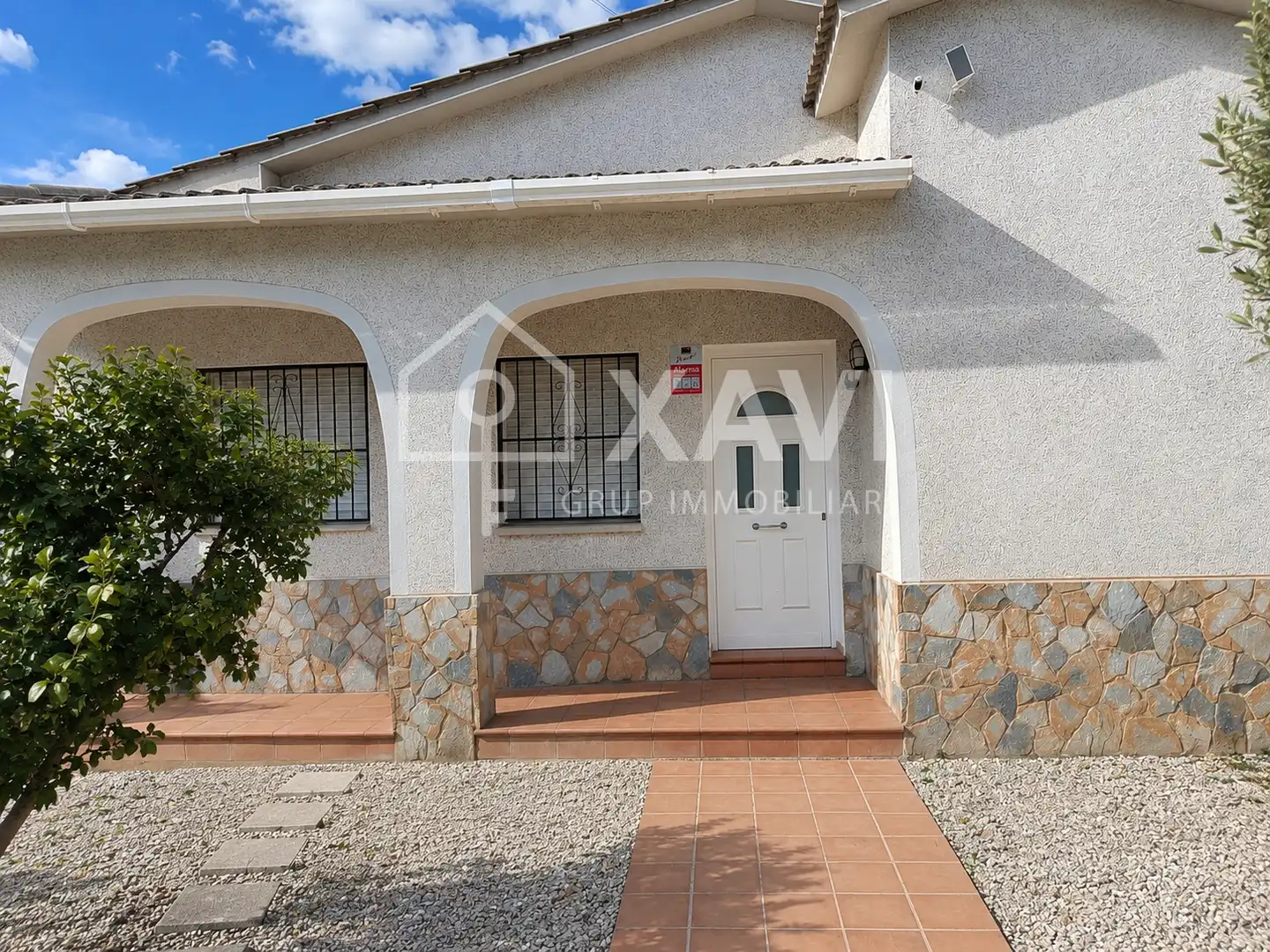 Vista exterior de Casa o xalet en venda en Mediona amb Jardí privat, Moblat i Forn