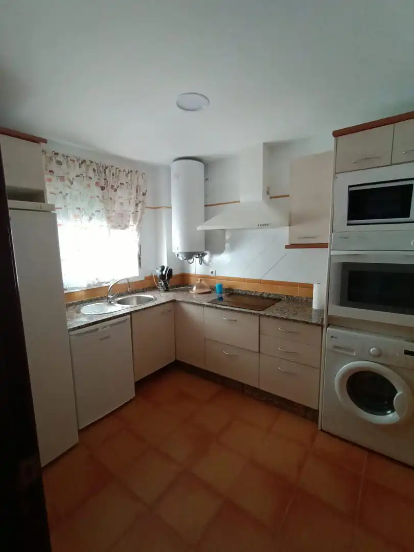 Flat for rent in Calle Ingeniero Vargas Machuca, La Casería - San Carlos