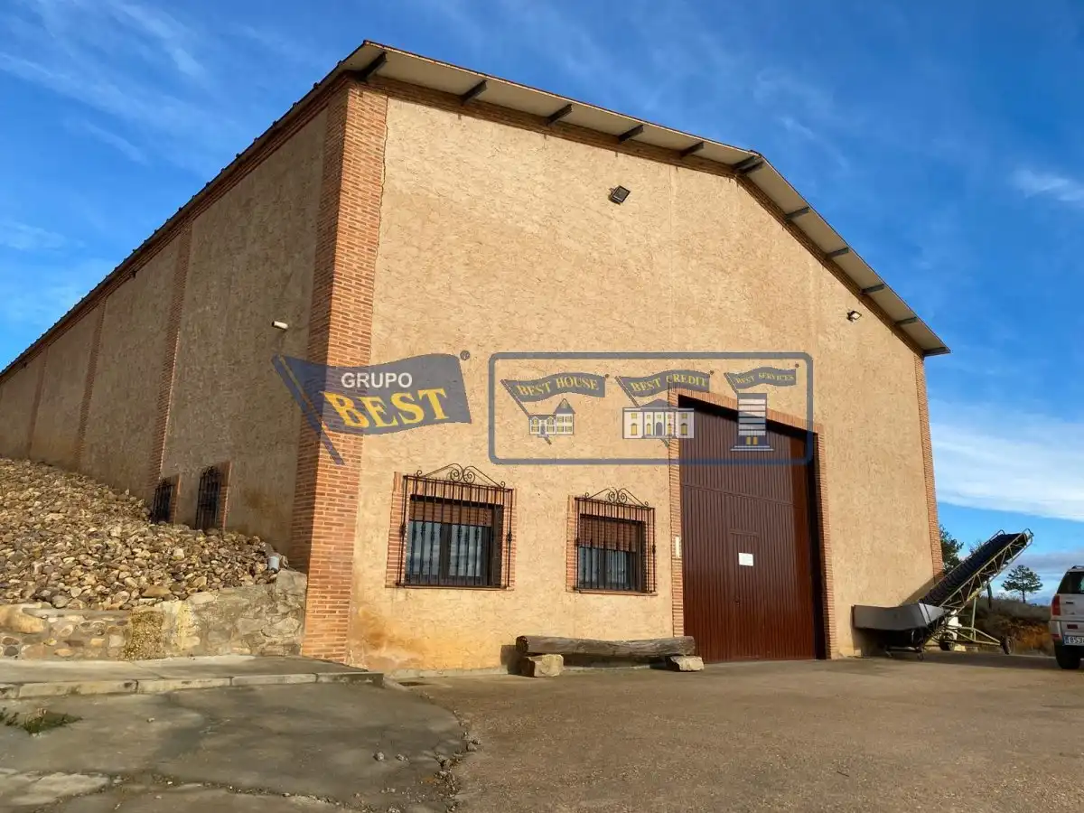 Local en venta en Chozas de Abajo