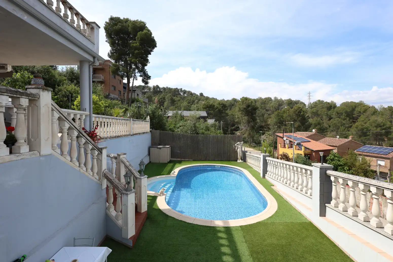 Piscina de Casa o chalet en venta en Sant Andreu de la Barca con Calefacción, Jardín privado y Terraza
