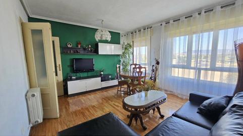 Foto 2 de Piso de alquiler en Cascajos - Piqueras,  Logroño