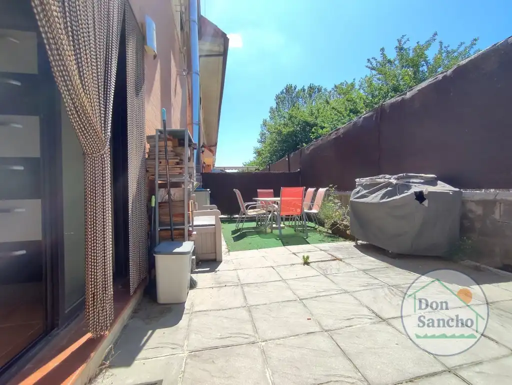 Terraza de Casa adosada en venta en Viana de Cega con Calefacción, Jardín privado y Terraza