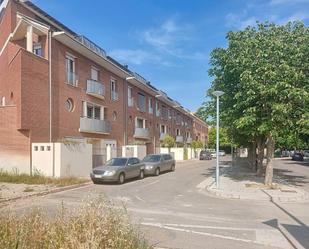 Exterior view of Single-family semi-detached for sale in  Huesca Capital  with Terrace and Balcony