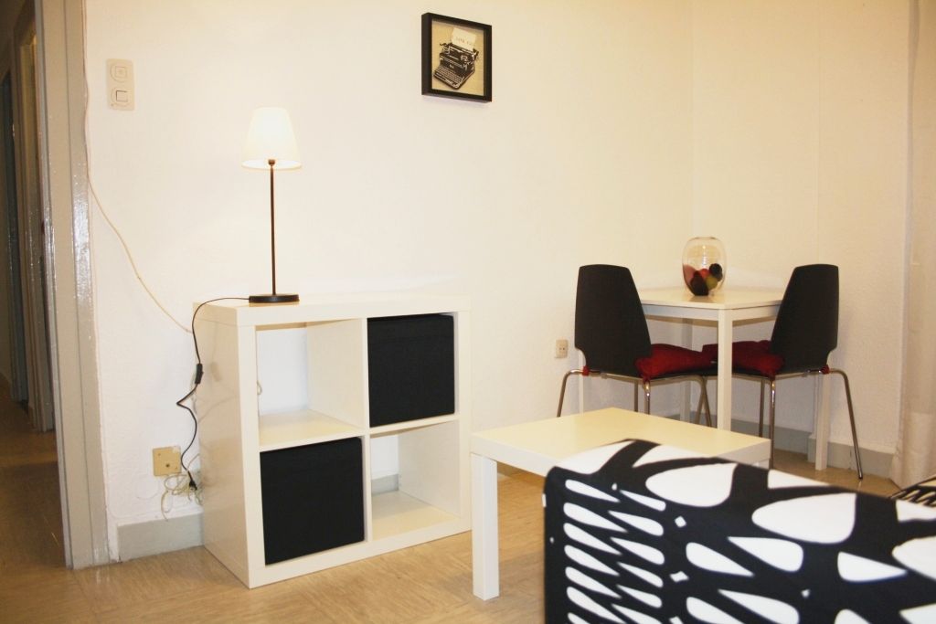 Bedroom of Flat to rent in  Zaragoza Capital  with Heating, Furnished and Oven