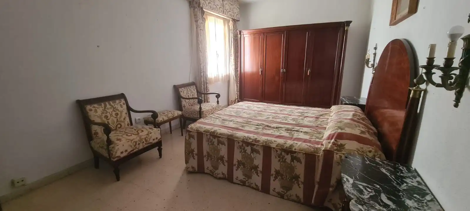 Bedroom of Flat for sale in Sevilla  with Furnished