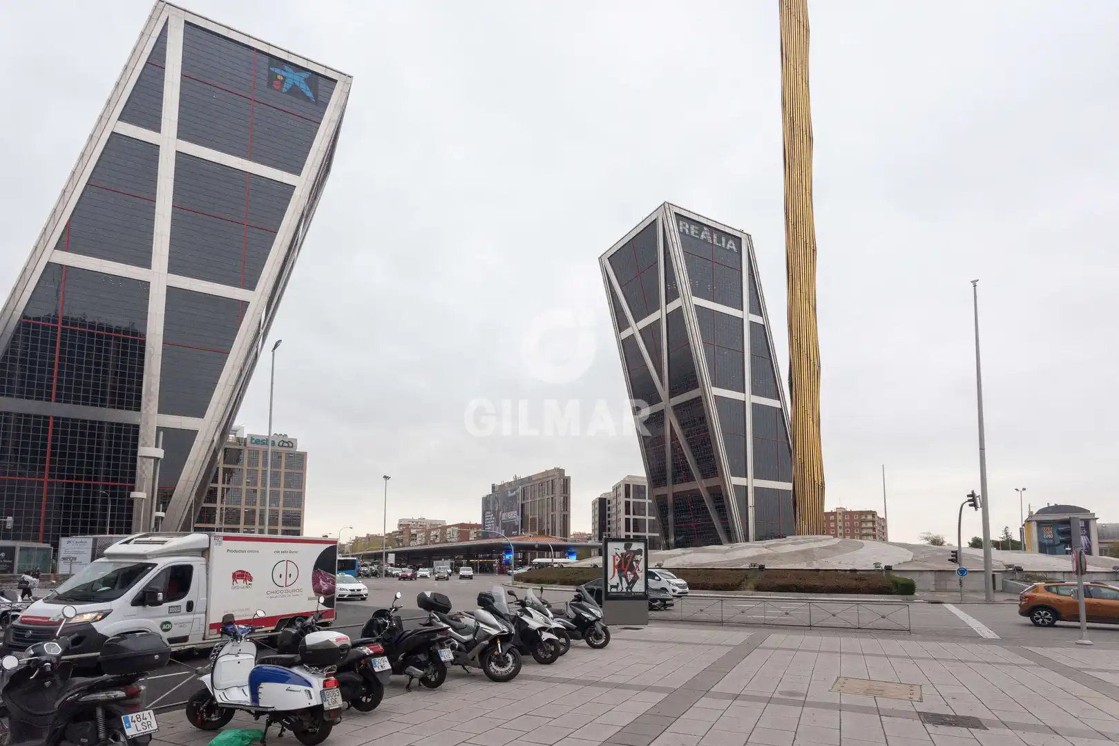 Vista exterior de Piso en venta en Madrid con Calefacción