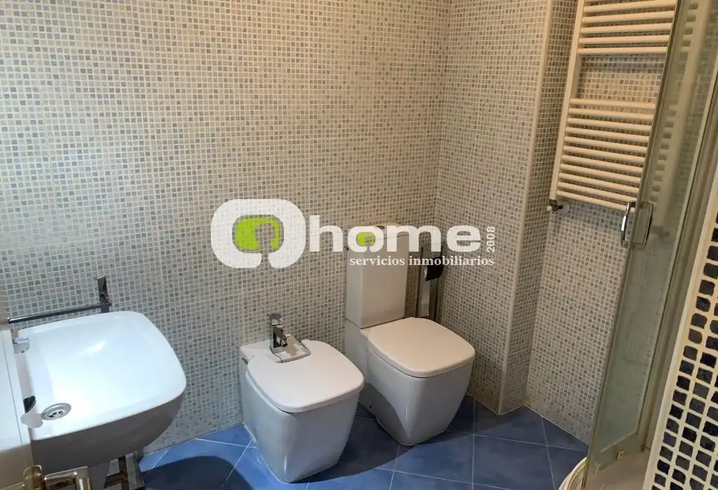 Baño de Apartamento de alquiler en Zamora Capital  con Calefacción, Parquet y Terraza