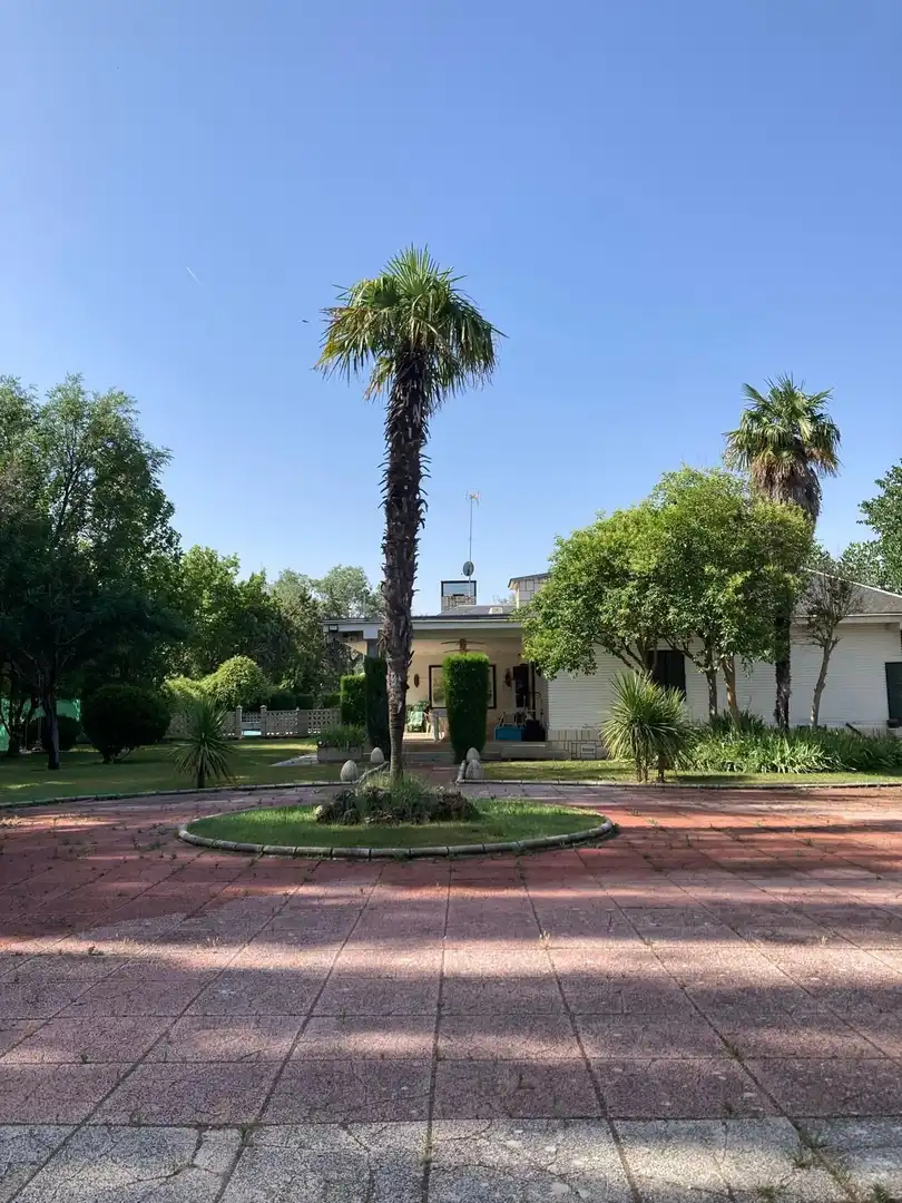 Vista exterior de Casa o chalet en venta en Aranjuez con Jardín privado y Piscina