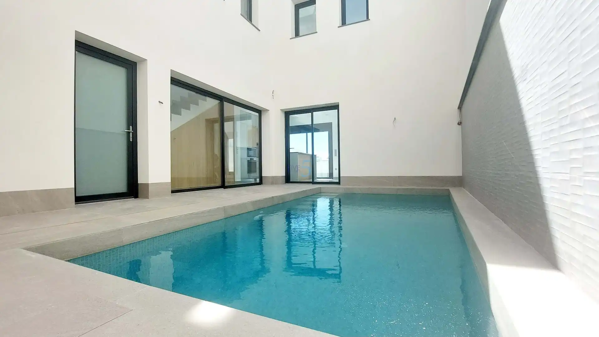 Piscina de Casa o xalet en venda en San Pedro del Pinatar amb Aire condicionat, Terrassa i Piscina