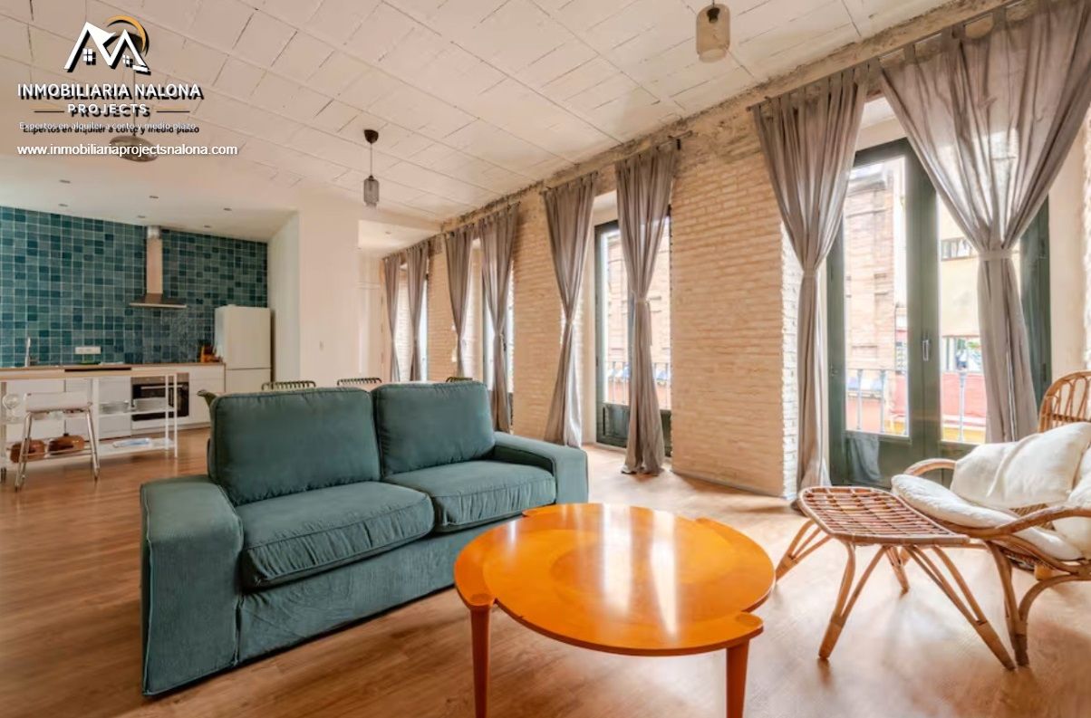 Sala d'estar de Àtic de lloguer en  Sevilla Capital amb Aire condicionat, Calefacció i Parquet