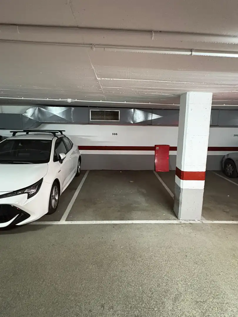 Einzelparkplatz mit Aufzug zum Verkauf in Travessera de les Corts