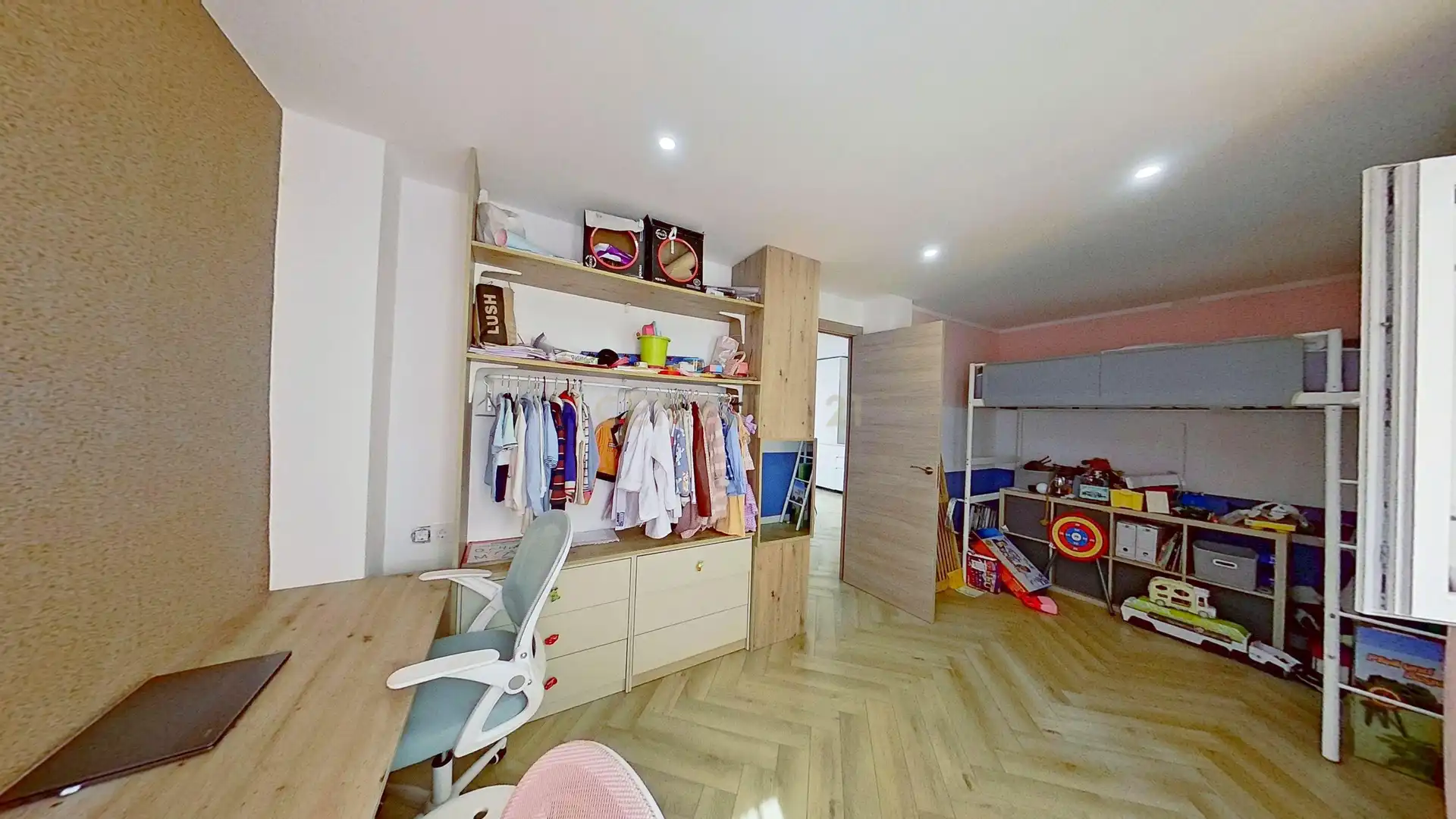 Bedroom of Flat for sale in Málaga  with Air Conditioner, Washing machine and Balcony