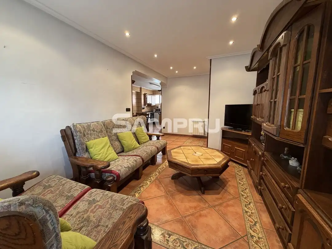 Living room of Flat for sale in Arrasate / Mondragón  with Storage room and Balcony