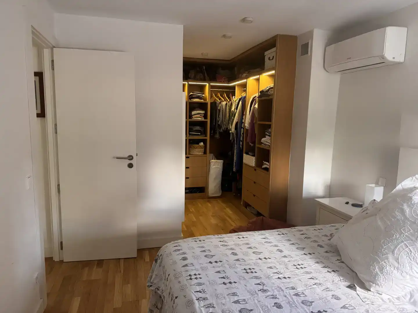 Habitación de Casa o chalet en venta en  Madrid Capital con Aire acondicionado y Balcón