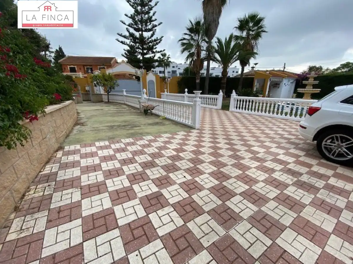Exterior view of Houses for sale in Málaga  with Private garden, Terrace and Storage room