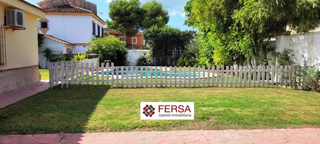Chalet con piscina en alquiler en Ctra Sanlúcar - Cuatro Pinos, imagen 5