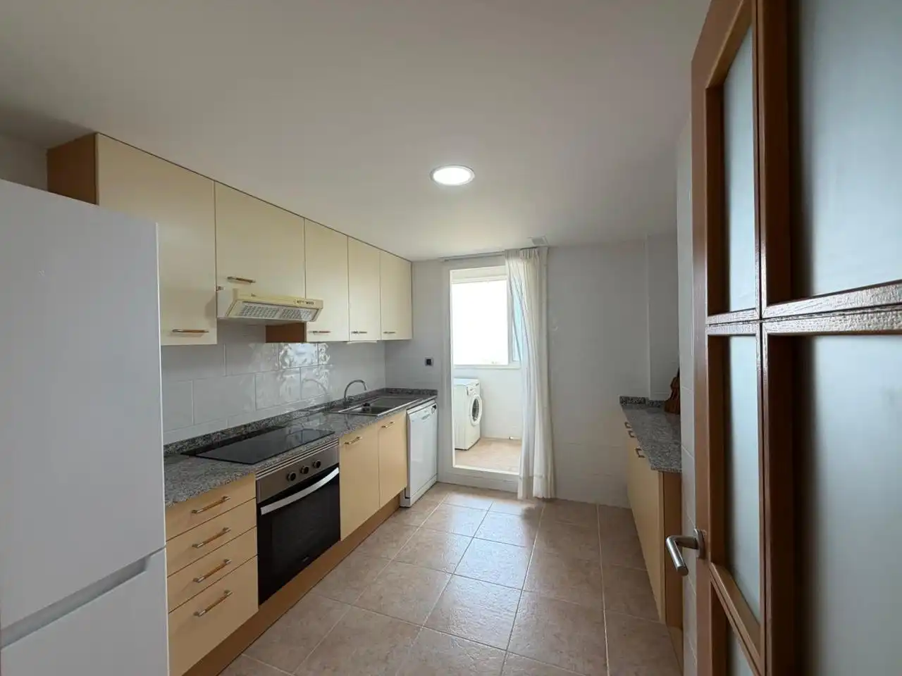 Cocina de Apartamento en venta en La Manga del Mar Menor con Aire acondicionado, Calefacción y Jardín privado