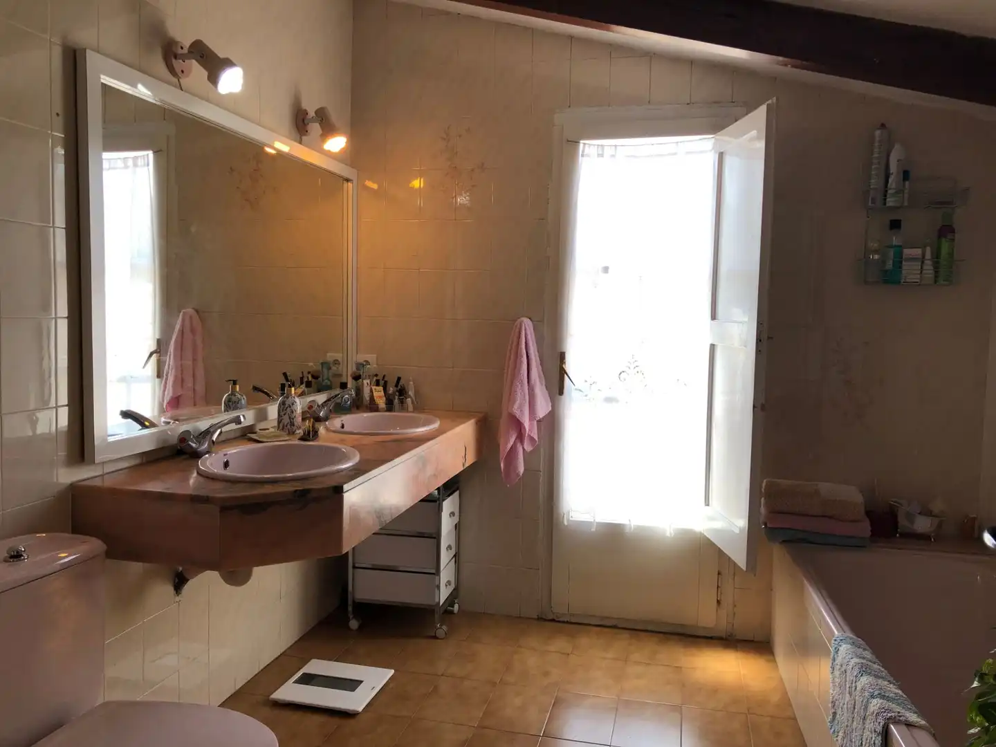 Badezimmer von Country house zum Verkauf in Cabrils mit Privatgarten, Terrasse und Abstellraum