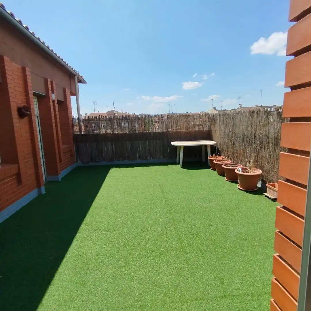 Terraza de Ático de alquiler en Navàs con Calefacción y TV