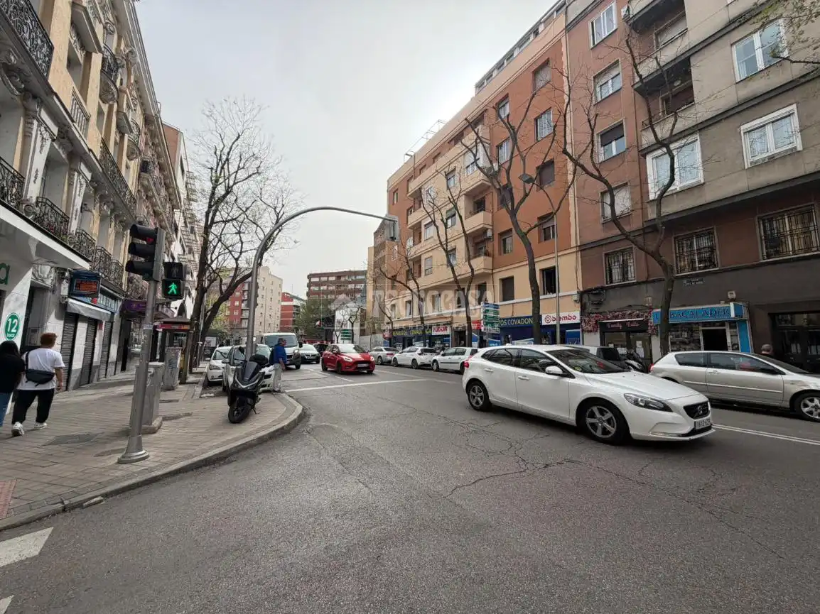 Vista exterior de Estudio en venta en Madrid