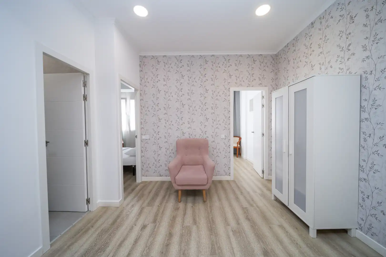Habitación de Apartamento de alquiler en Valencia con Aire acondicionado, Amueblado y Lavadora