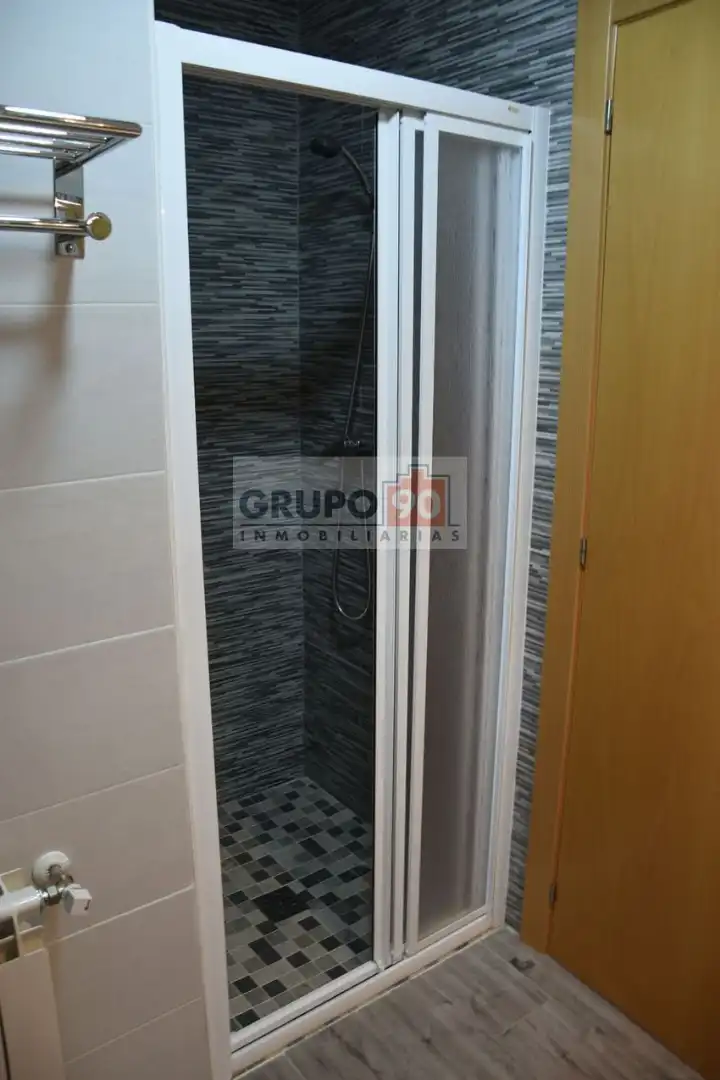 Baño de Casa adosada en venta en Requena con Terraza y Trastero