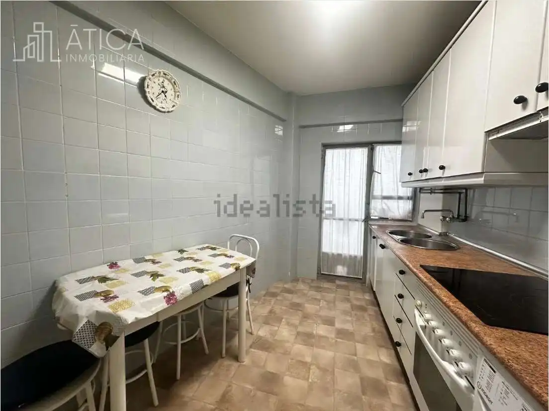 Cocina de Piso de alquiler en Castillejo de Martín Viejo con Calefacción, Terraza y Amueblado