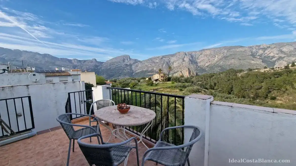 Außenansicht von Country house zur Miete in El Castell de Guadalest, Alicante