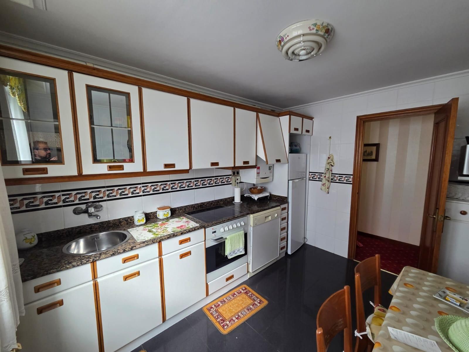 Cuina de Pis en venda en Torrelavega  amb Calefacció