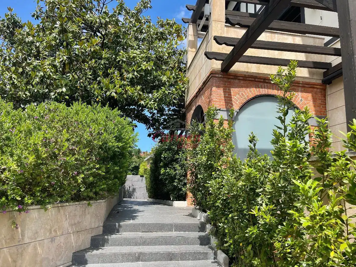 Vista exterior de Dúplex en venta en Getxo  con Trastero, Internet y Piscina comunitaria