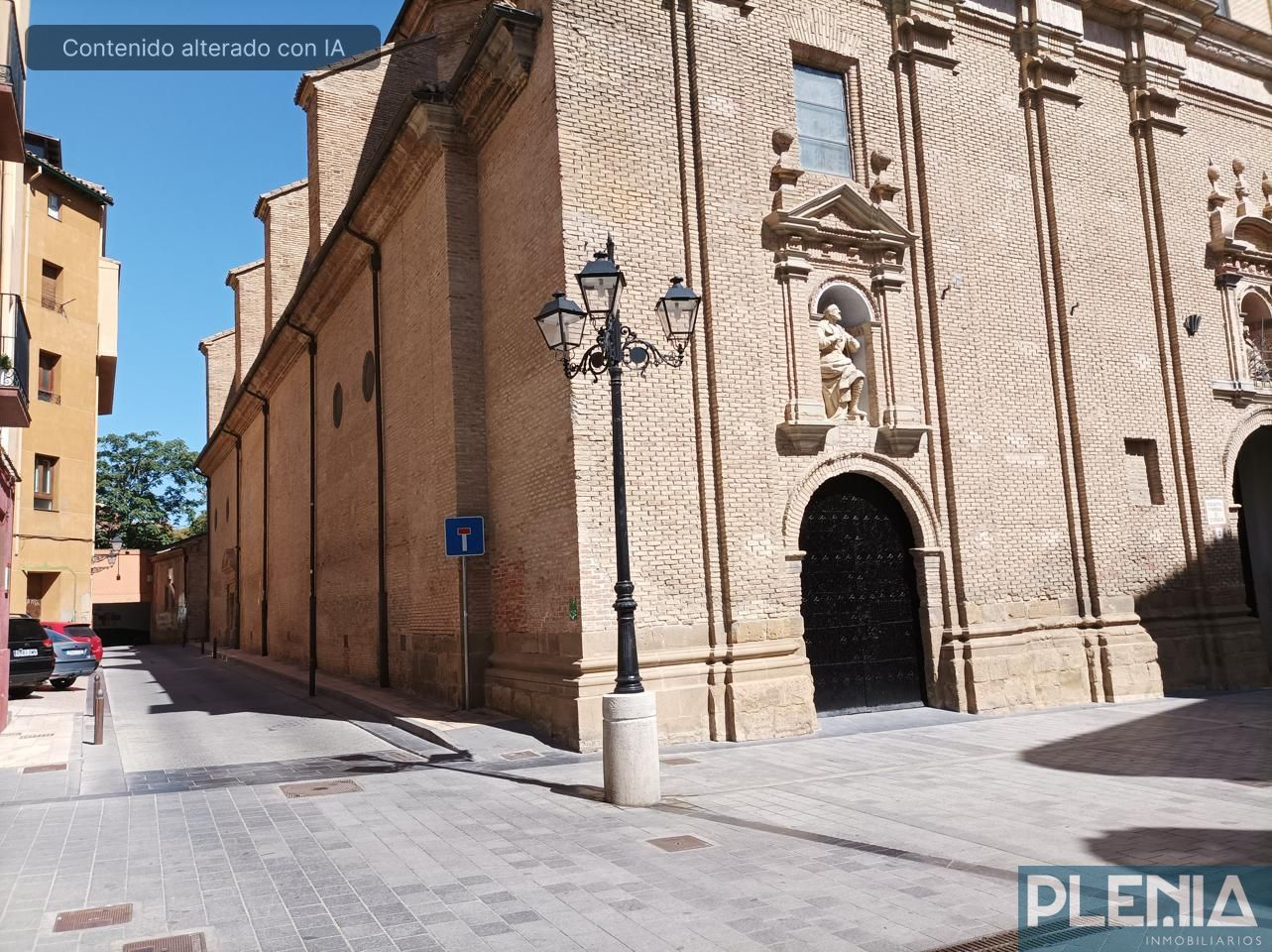 Exterior view of Garage for sale in  Huesca Capital