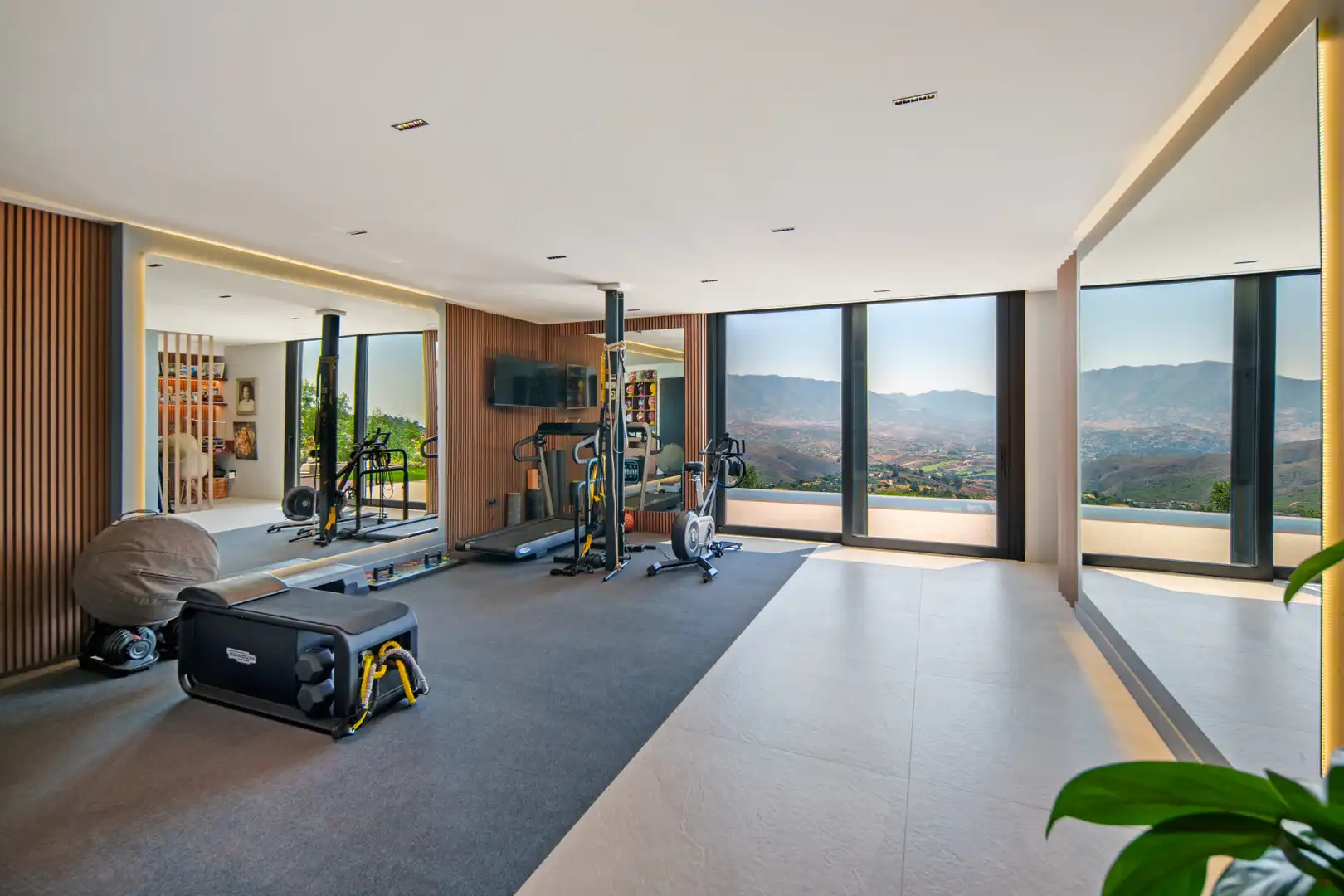 Living room of Houses for sale in Marbella  with Air Conditioner, Private garden and Terrace