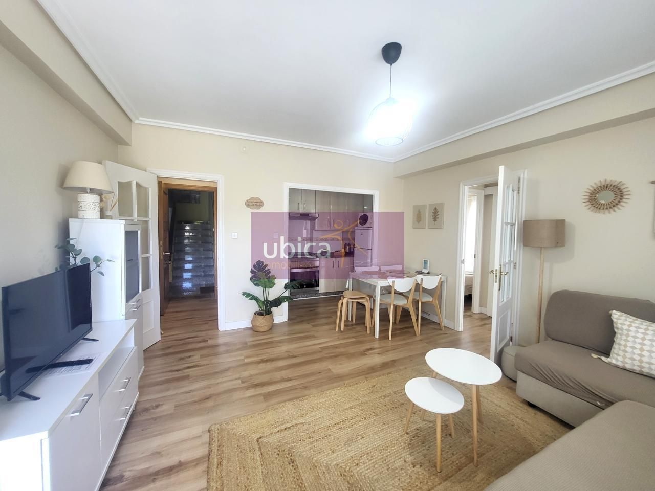 Living room of Apartment for sale in Vigo   with Heating, Terrace and Furnished