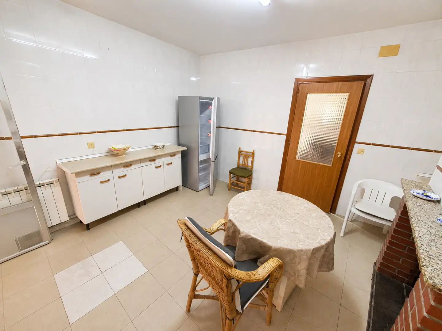 Cocina de Casa adosada en venta en Carrión de Calatrava con Calefacción, Terraza y Trastero
