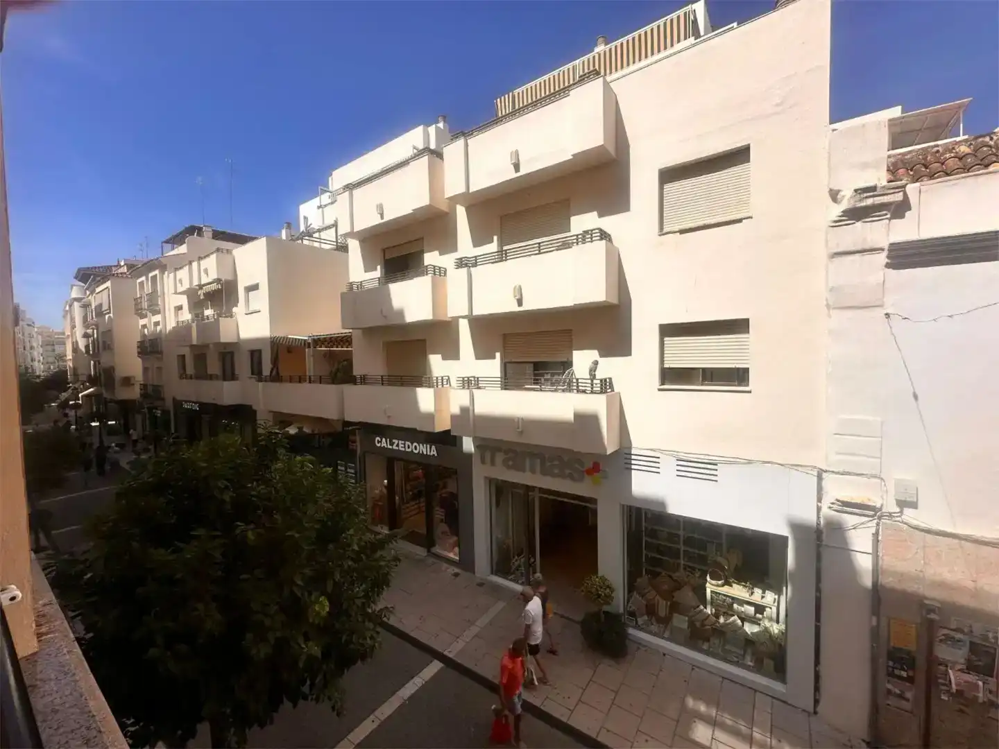 Vista exterior de Pis en venda en Estepona amb Aire condicionat, Terrassa i Balcó
