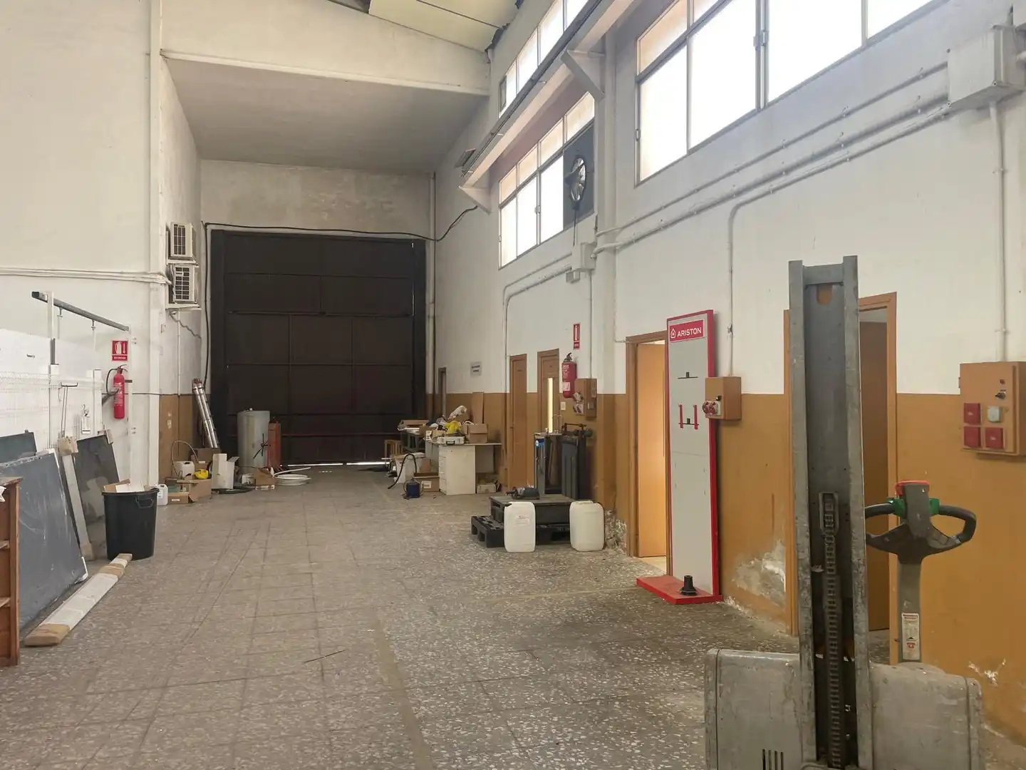 Fabrikhallen zur Miete in Elche / Elx