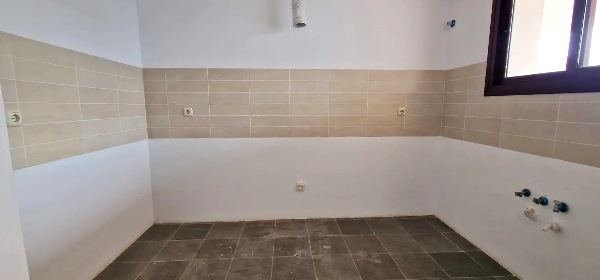 Küche von Einfamilien-Reihenhaus zum Verkauf in Cártama mit Privatgarten und Terrasse