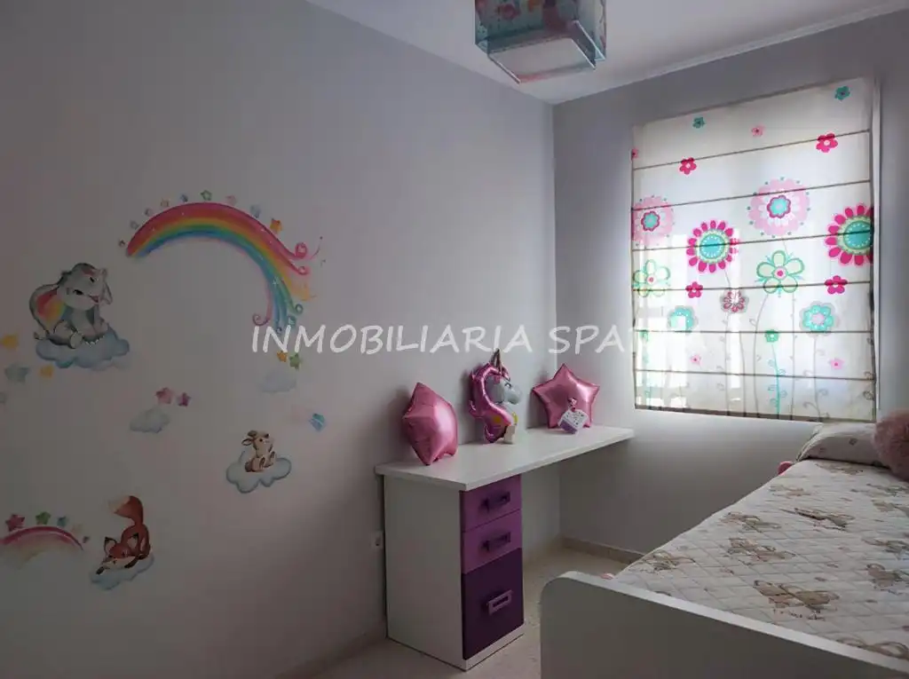Habitación de Casa adosada en venta en Coria del Río con Aire acondicionado, Terraza y Trastero