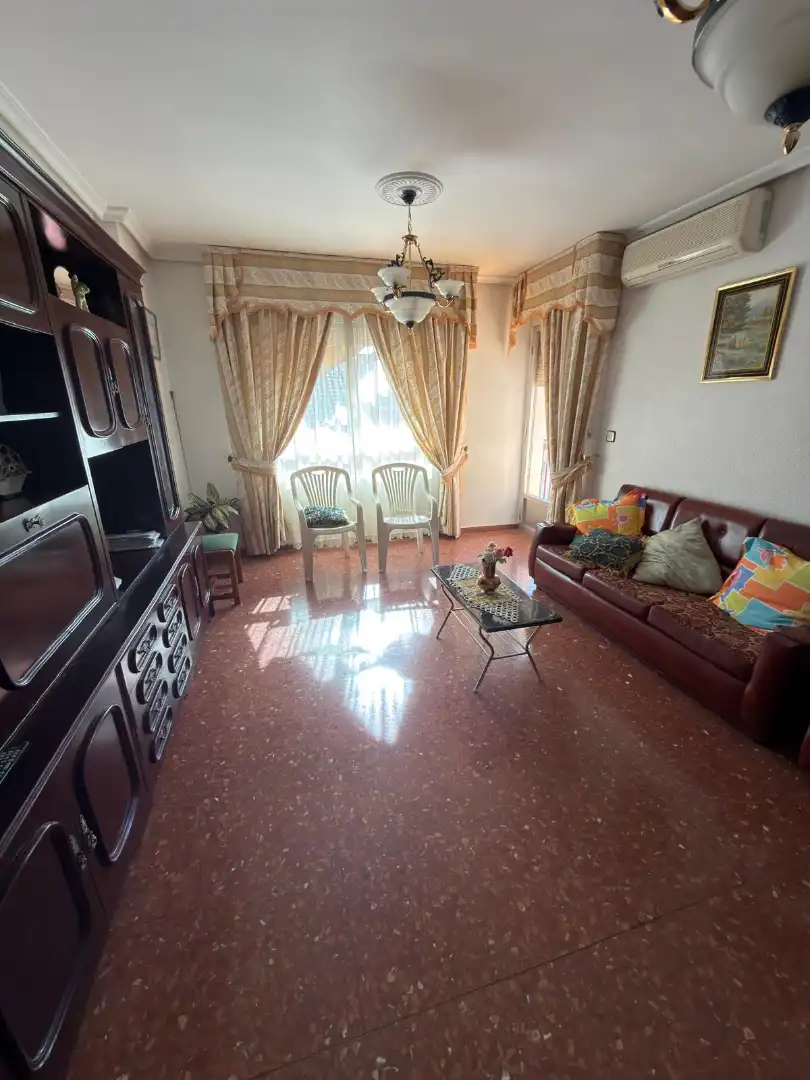 Piso con ascensor en venta en Martos, imagen 2