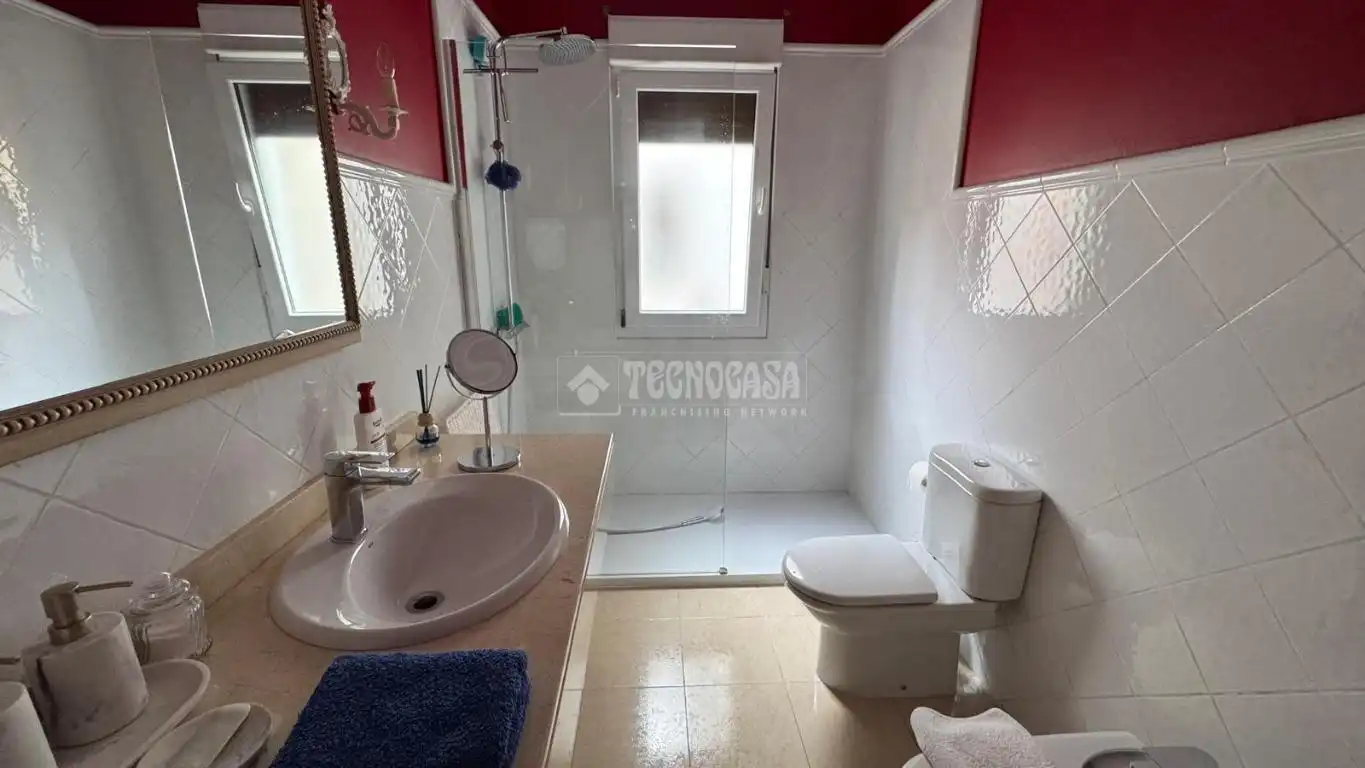 Bathroom of Flat for sale in Gijón 