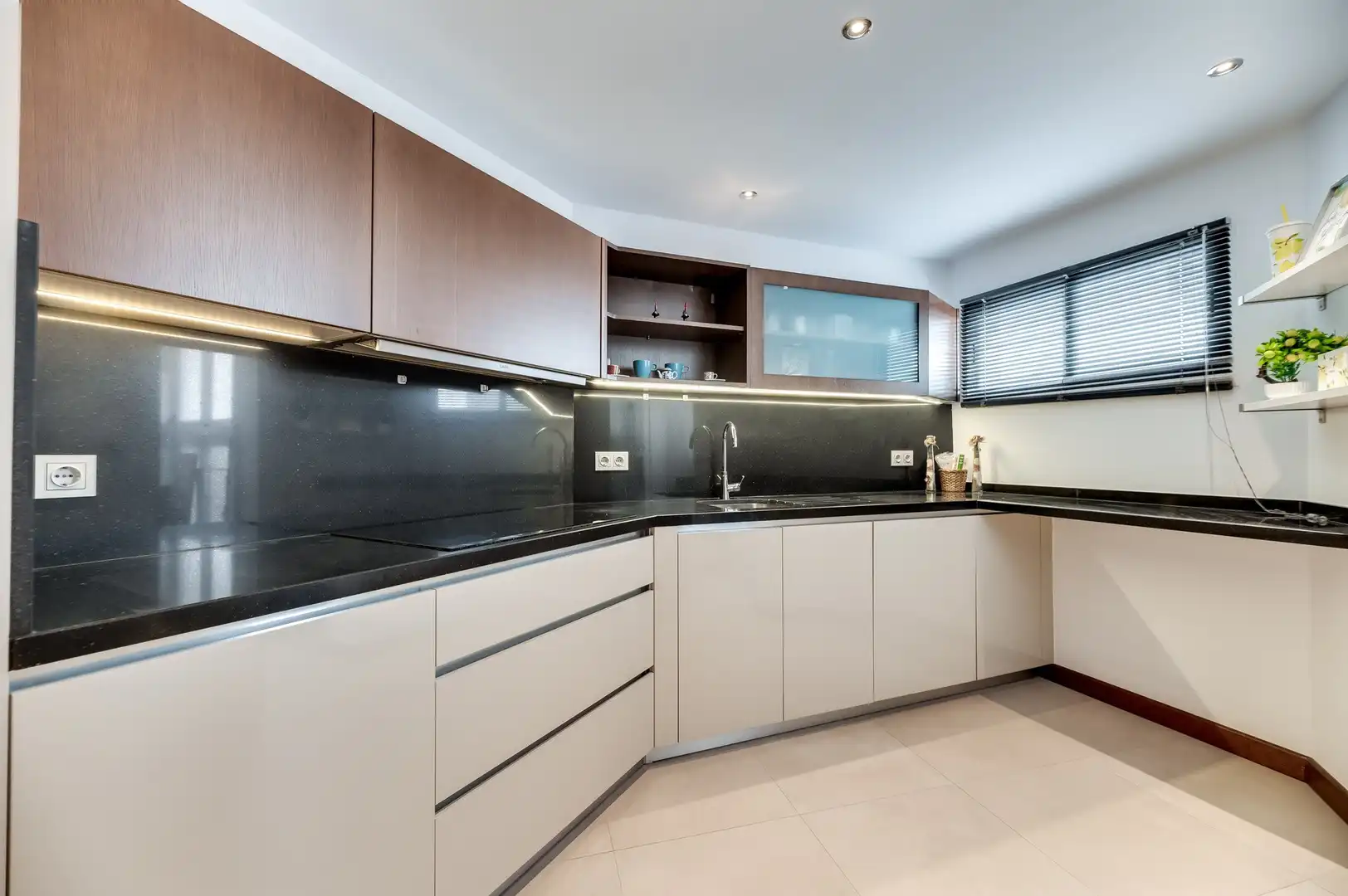 Apartament amb piscina en venda a Nueva Andalucía, imagen 5