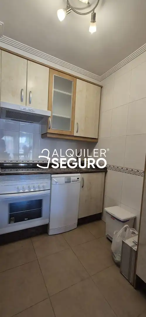 Küche von Loft zur Miete in Oviedo  mit Klimaanlage, Heizung und Abstellraum