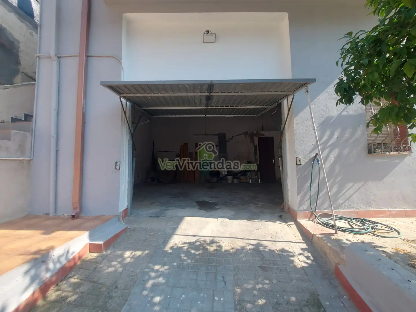 Aparcament de Casa o xalet en venda en Abrera amb Aire condicionat, Calefacció i Jardí privat