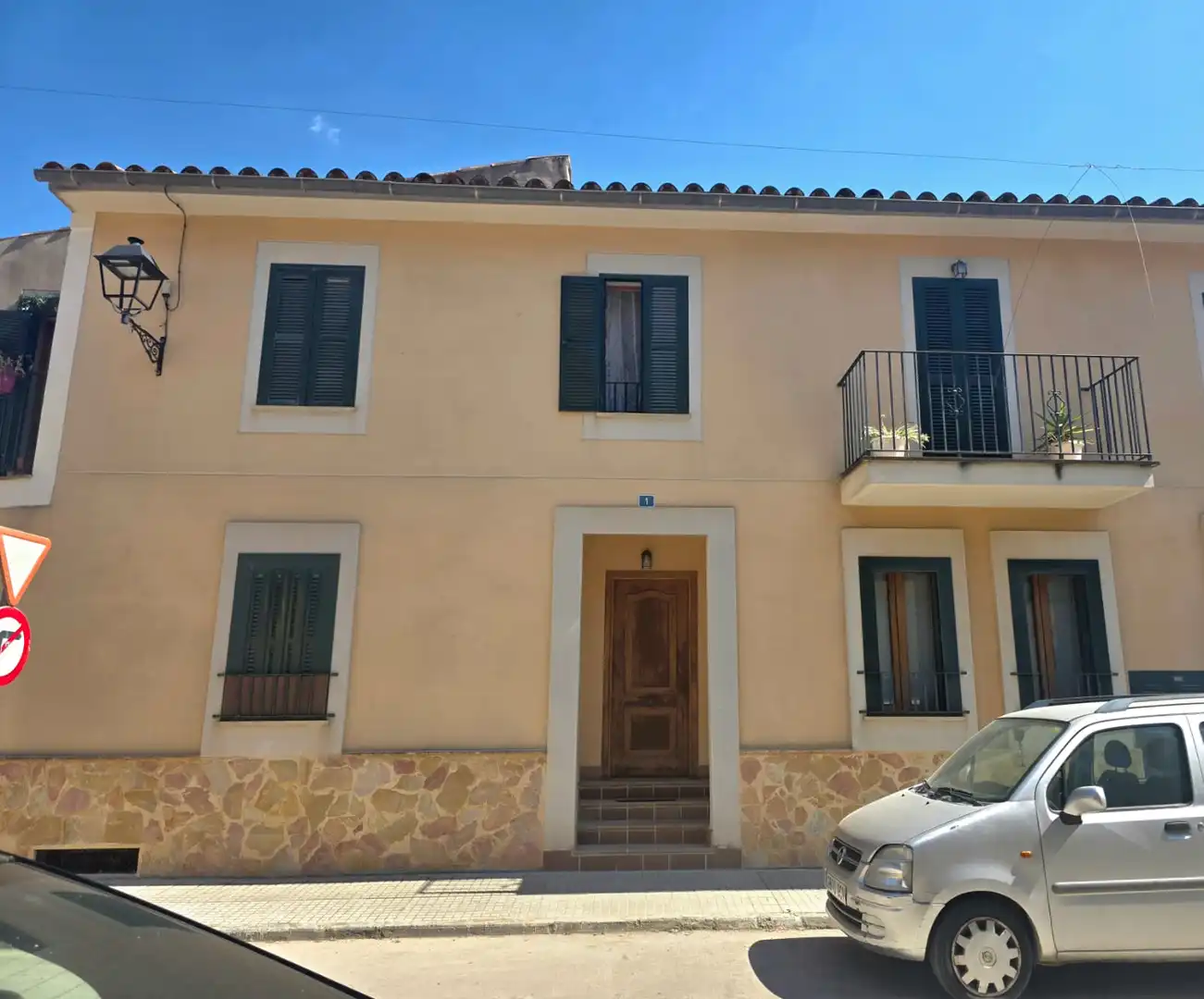 Vista exterior de Casa adosada en venda en Consell amb Aire condicionat i Traster