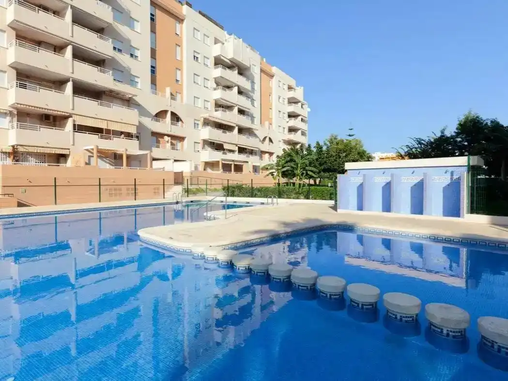 Schwimmbecken von Wohnung zum Verkauf in Gandia mit Klimaanlage, Terrasse und Schwimmbad