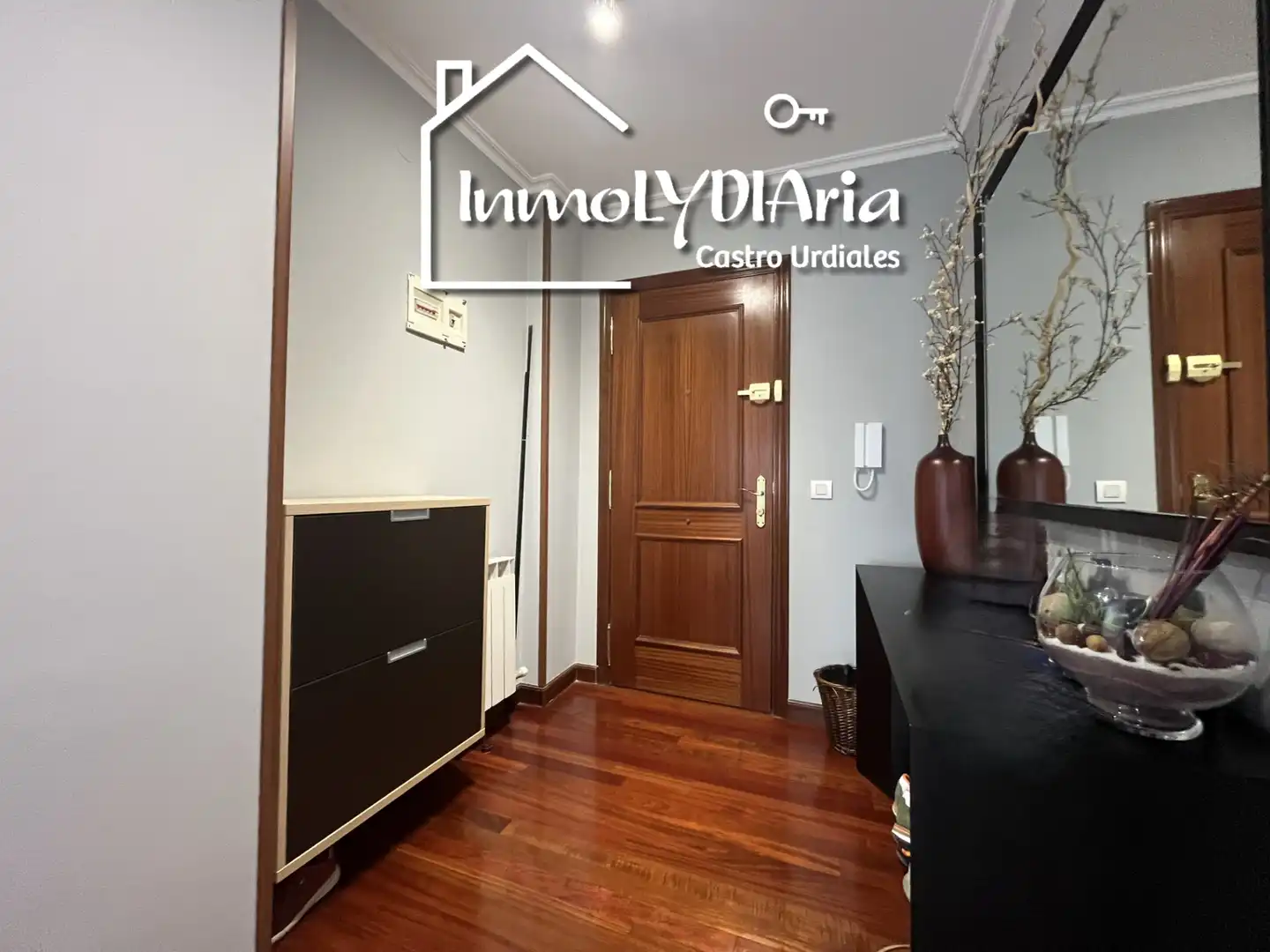 Piso en venta en Castro-Urdiales con Calefacción, Parquet y Terraza