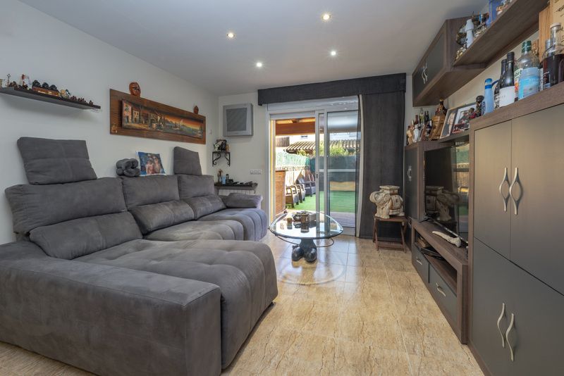 Living room of House or chalet for sale in Empuriabrava  with Air Conditioner, Heating and Private garden