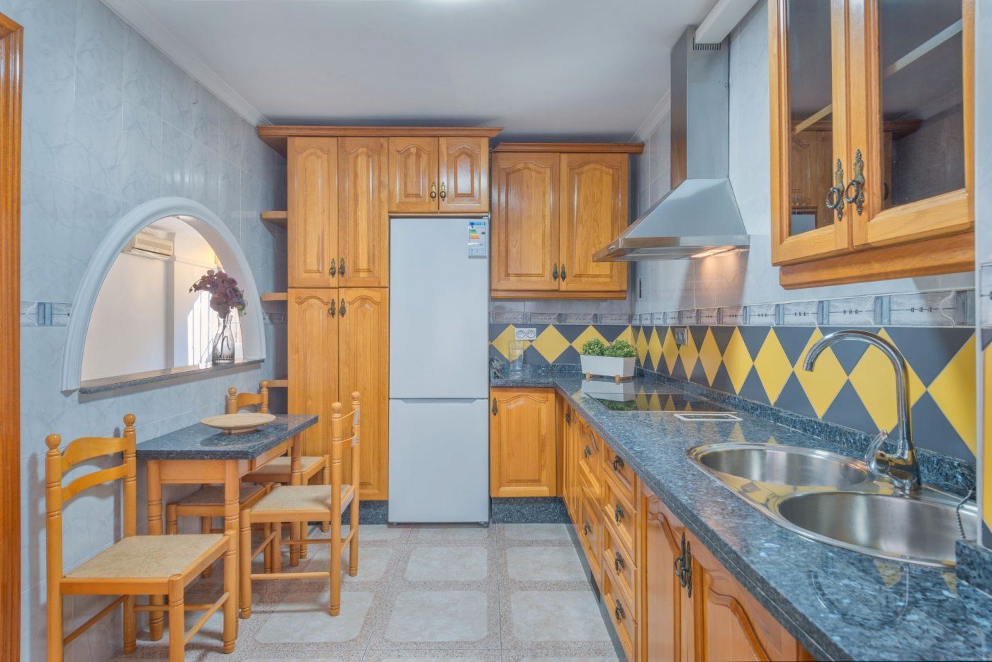 Kitchen of Flat to rent in Málaga Capital  with Air Conditioner, Washing machine and Microwave